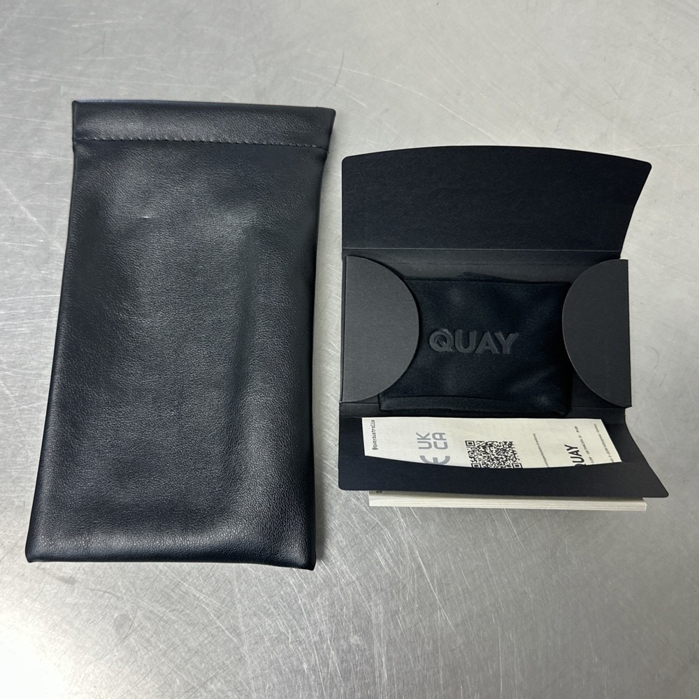 Quay Australia Sunglass Case Squeeze Pouch Cleaning Cloth Black Leather - Picture 3 of 9